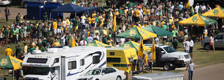tailgate-july11 Baylor football tailgating crowd