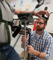 Baylor students serve veterans