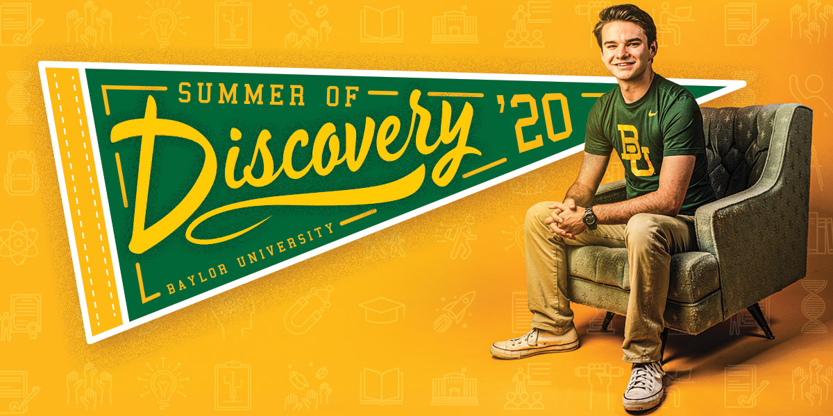 A student with a pennant that reads "Summer of Discovery"