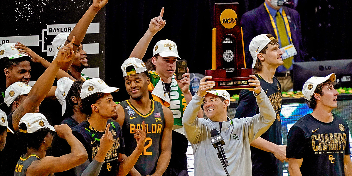 Baylor men's basketball hoists NCAA trophy