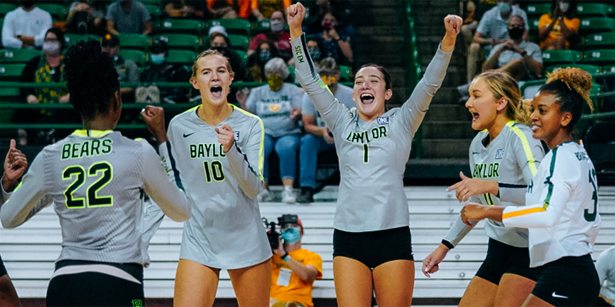 Baylor volleyball celebrating on the court