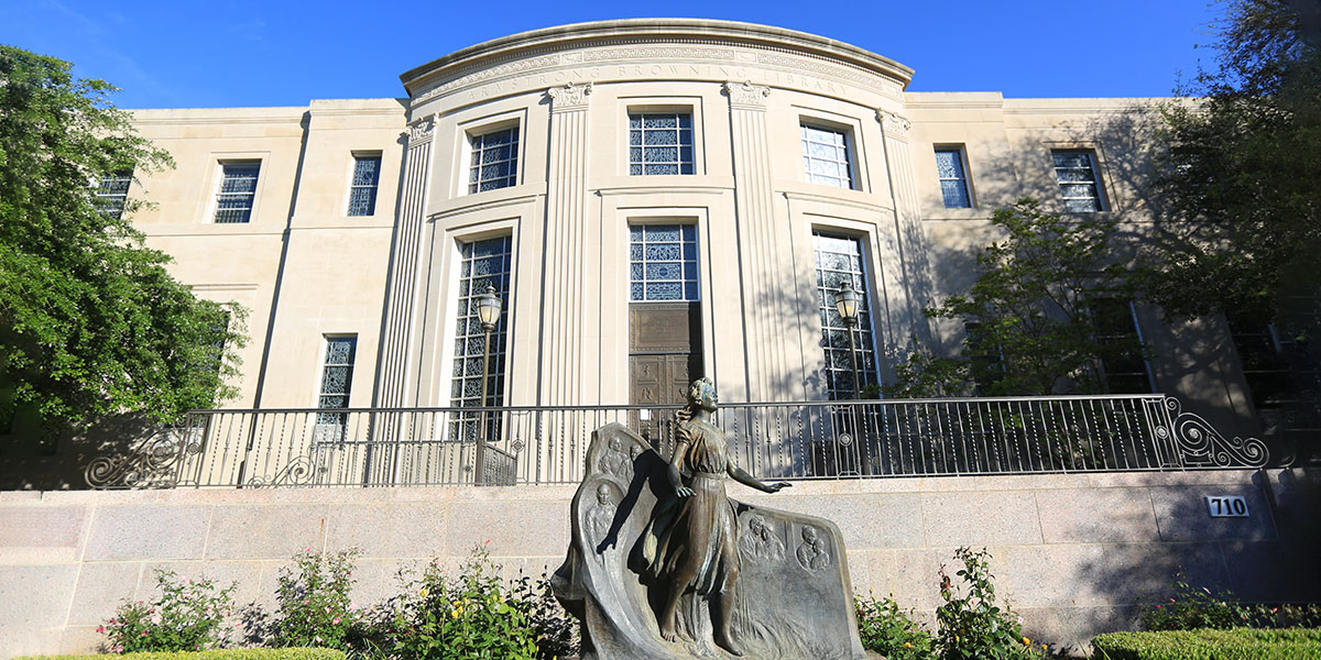 Exterior photo of Baylor's Armstrong Browning Library