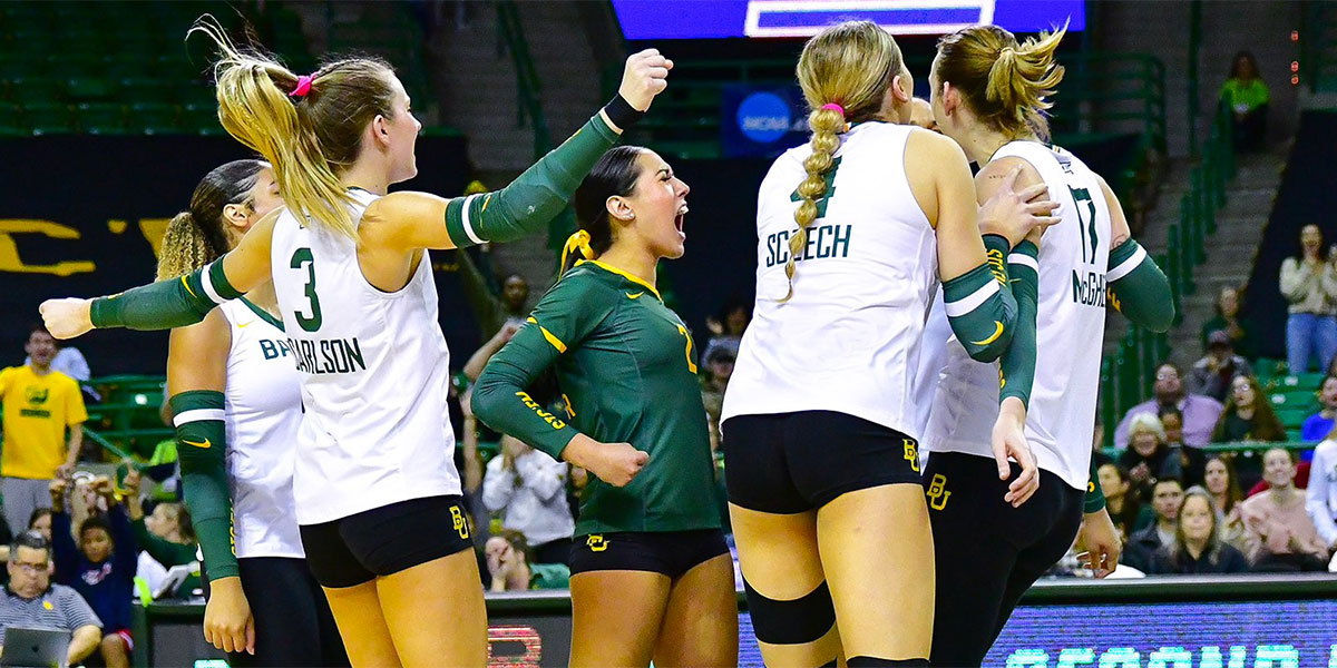 Baylor volleyball celebrating on the court