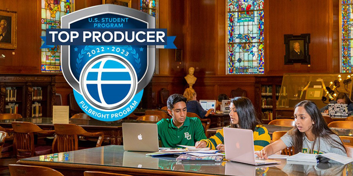 Baylor students study in Armstrong Browning Library