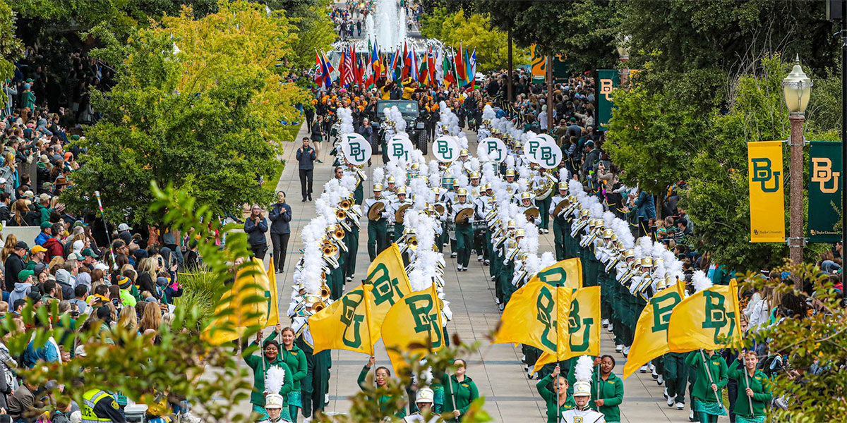 The Baylor Homecoming parade coming down 5th Street