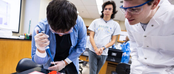 Zombies & DNA: Baylor’s first-ever CityLab brings lab experience to local high schoolers