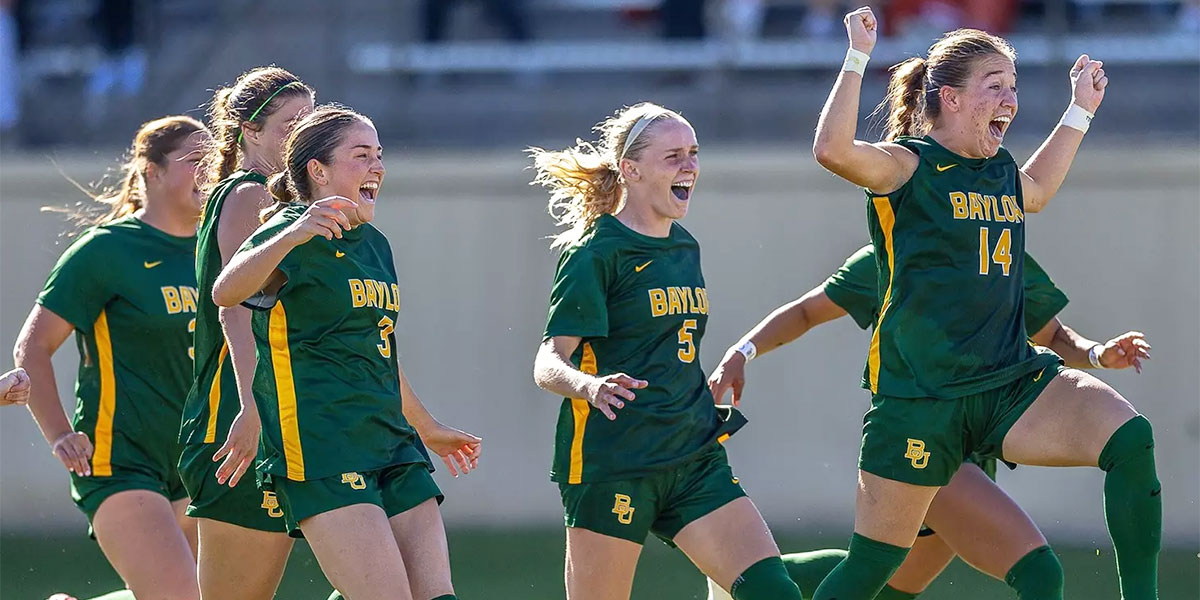 Baylor soccer players celebrate a win